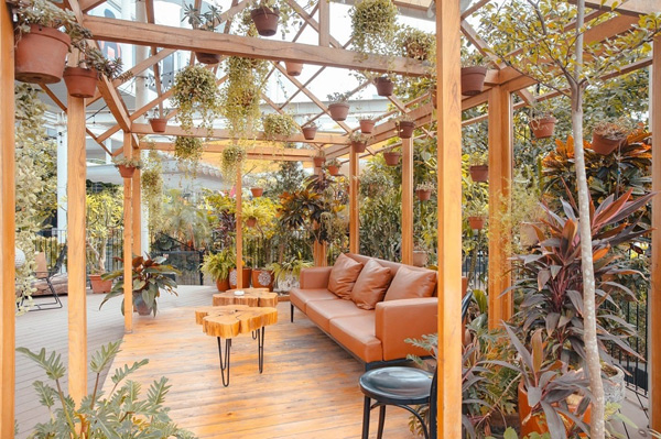 Mẫu quán cafe sân vườn đẹp