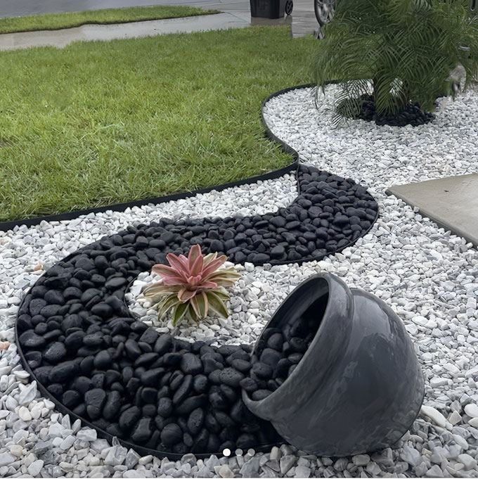 sỏi trang trí sân vườn
